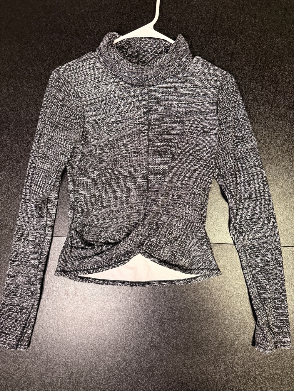 Lululemon Melodic Movement Long Sleeve sz 6